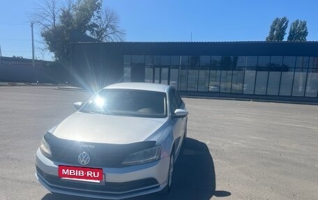 Volkswagen Jetta VI, 2015 год, 590 000 рублей, 2 фотография