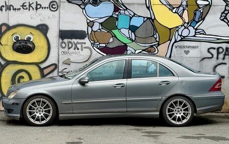 Mercedes-Benz C-Класс, 2005 год, 450 000 рублей, 3 фотография