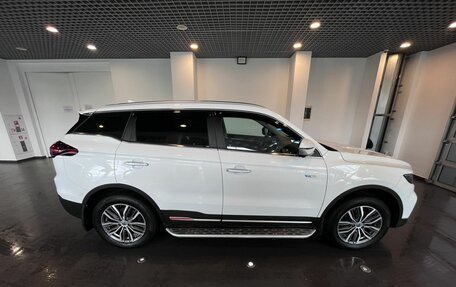 Geely Atlas, 2022 год, 2 500 000 рублей, 2 фотография