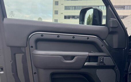 Land Rover Defender II, 2022 год, 14 700 000 рублей, 5 фотография