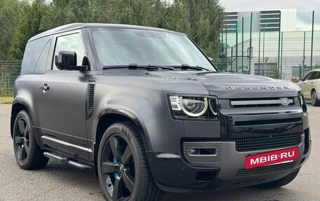 Land Rover Defender II, 2022 год, 14 700 000 рублей, 3 фотография