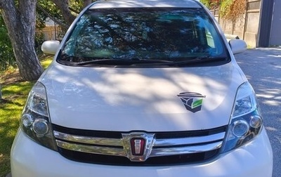 Toyota ISis I, 2011 год, 1 200 000 рублей, 1 фотография