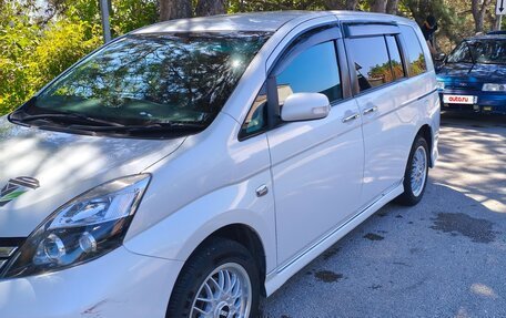 Toyota ISis I, 2011 год, 1 200 000 рублей, 9 фотография
