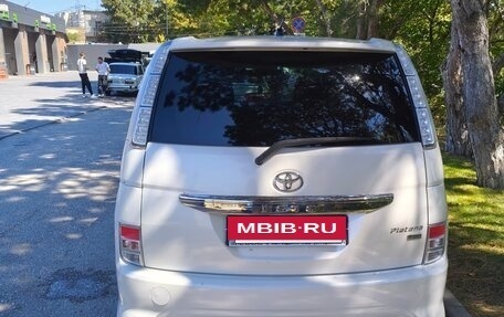 Toyota ISis I, 2011 год, 1 200 000 рублей, 6 фотография