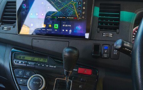 Toyota ISis I, 2011 год, 1 200 000 рублей, 17 фотография