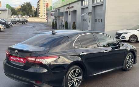 Toyota Camry, 2018 год, 2 550 000 рублей, 4 фотография