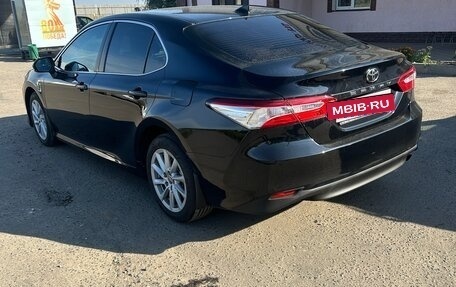 Toyota Camry, 2021 год, 2 099 000 рублей, 3 фотография