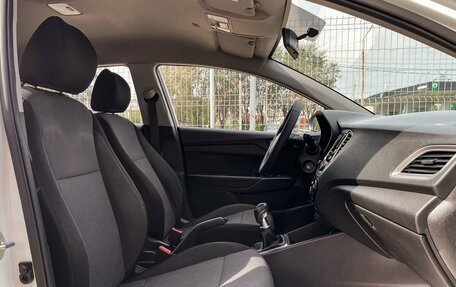 Hyundai Solaris II рестайлинг, 2019 год, 979 000 рублей, 14 фотография