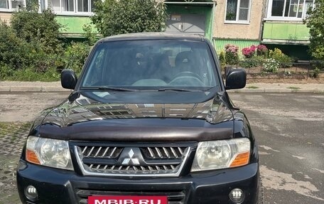 Mitsubishi Pajero III рестайлинг, 2004 год, 1 200 000 рублей, 4 фотография
