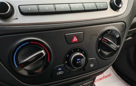 Hyundai Solaris II рестайлинг, 2017 год, 1 299 000 рублей, 22 фотография