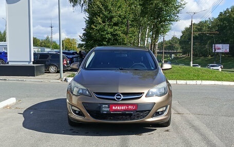 Opel Astra J, 2012 год, 720 000 рублей, 2 фотография