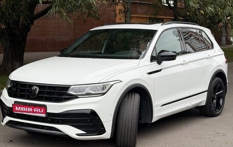 Volkswagen Tiguan II, 2021 год, 4 149 999 рублей, 1 фотография