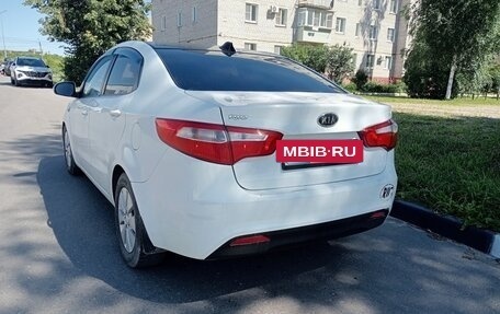 KIA Rio III рестайлинг, 2012 год, 550 000 рублей, 3 фотография
