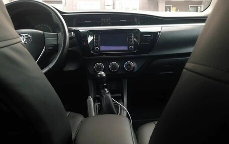 Toyota Corolla, 2013 год, 750 000 рублей, 6 фотография