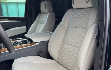 Cadillac Escalade V, 2025 год, 21 000 000 рублей, 19 фотография