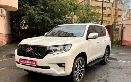 Toyota Land Cruiser Prado 150 рестайлинг 2, 2017 год, 5 690 000 рублей, 1 фотография