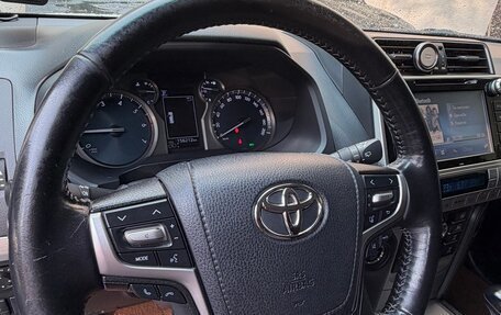 Toyota Land Cruiser Prado 150 рестайлинг 2, 2017 год, 5 690 000 рублей, 11 фотография