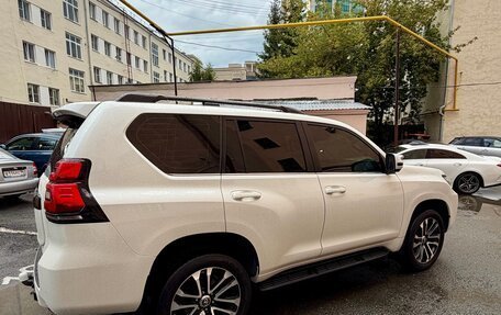 Toyota Land Cruiser Prado 150 рестайлинг 2, 2017 год, 5 690 000 рублей, 5 фотография