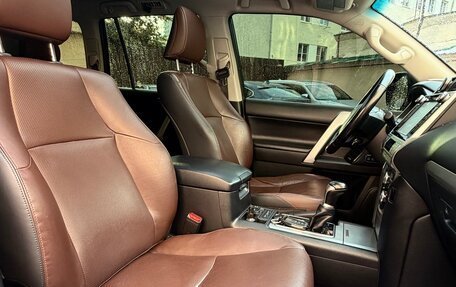 Toyota Land Cruiser Prado 150 рестайлинг 2, 2017 год, 5 690 000 рублей, 13 фотография