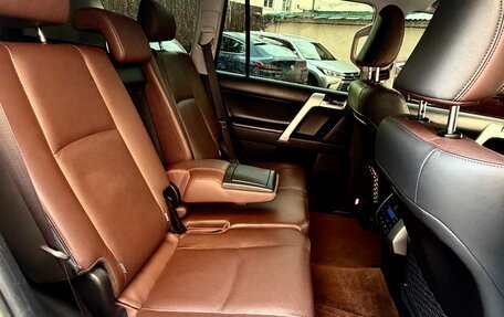 Toyota Land Cruiser Prado 150 рестайлинг 2, 2017 год, 5 690 000 рублей, 15 фотография