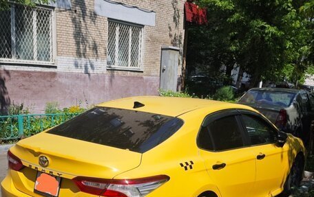 Toyota Camry, 2021 год, 2 300 000 рублей, 2 фотография