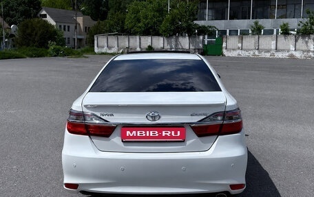 Toyota Camry, 2015 год, 1 850 000 рублей, 5 фотография