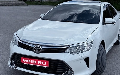 Toyota Camry, 2015 год, 1 850 000 рублей, 3 фотография