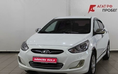 Hyundai Solaris II рестайлинг, 2012 год, 840 000 рублей, 1 фотография