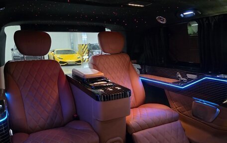 Mercedes-Benz V-Класс, 2022 год, 7 990 000 рублей, 10 фотография