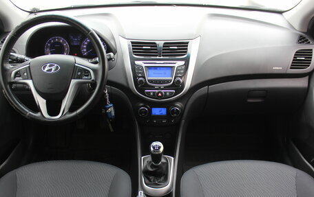 Hyundai Solaris II рестайлинг, 2012 год, 837 000 рублей, 7 фотография