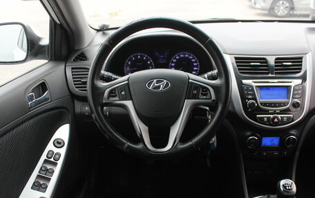 Hyundai Solaris II рестайлинг, 2012 год, 837 000 рублей, 16 фотография