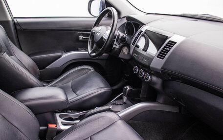 Mitsubishi Outlander III рестайлинг 3, 2011 год, 1 050 000 рублей, 9 фотография