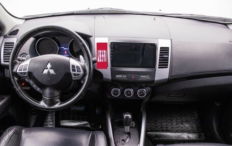 Mitsubishi Outlander III рестайлинг 3, 2011 год, 1 050 000 рублей, 13 фотография