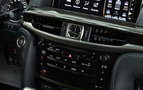 Lexus LX III, 2016 год, 6 390 000 рублей, 21 фотография