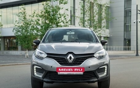 Renault Kaptur I рестайлинг, 2017 год, 900 000 рублей, 2 фотография