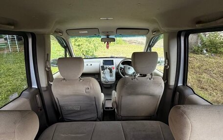 Honda Mobilio I, 2005 год, 380 000 рублей, 9 фотография