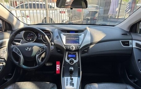 Hyundai Avante, 2011 год, 1 045 000 рублей, 6 фотография