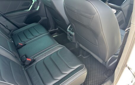 Volkswagen Tiguan II, 2021 год, 3 999 000 рублей, 9 фотография