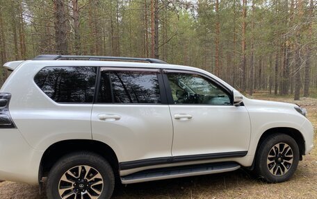 Toyota Land Cruiser Prado 150 рестайлинг 2, 2011 год, 3 000 000 рублей, 5 фотография
