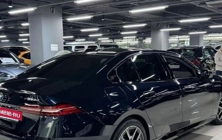 BMW 5 серия, 2026 год, 7 880 727 рублей, 2 фотография
