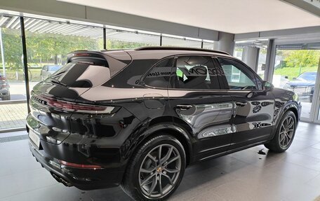 Porsche Cayenne III, 2024 год, 12 990 000 рублей, 6 фотография