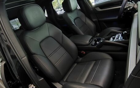 Porsche Cayenne III, 2024 год, 12 990 000 рублей, 38 фотография