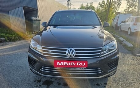 Volkswagen Touareg III, 2015 год, 2 450 000 рублей, 8 фотография