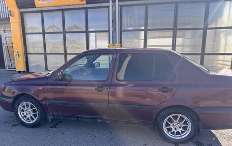 Volkswagen Vento, 1991 год, 100 000 рублей, 4 фотография
