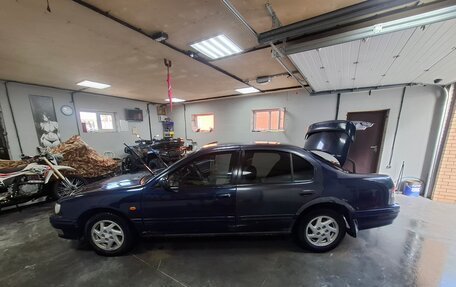 Nissan Cefiro II, 1994 год, 230 000 рублей, 10 фотография