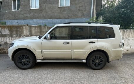 Mitsubishi Pajero IV, 2019 год, 2 990 000 рублей, 3 фотография
