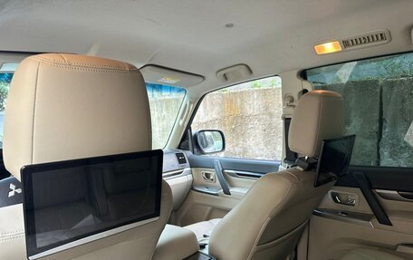 Mitsubishi Pajero IV, 2019 год, 2 990 000 рублей, 7 фотография