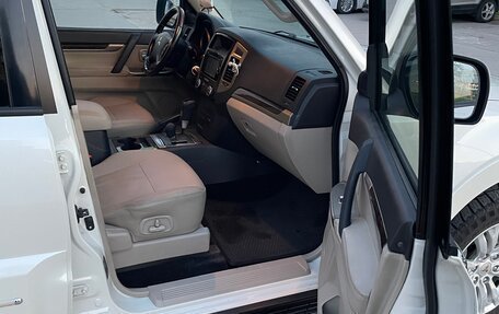 Mitsubishi Pajero IV, 2020 год, 3 690 000 рублей, 18 фотография