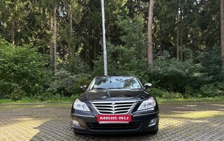 Hyundai Genesis I рестайлинг, 2010 год, 1 000 000 рублей, 4 фотография