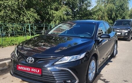 Toyota Camry, 2022 год, 2 450 000 рублей, 3 фотография